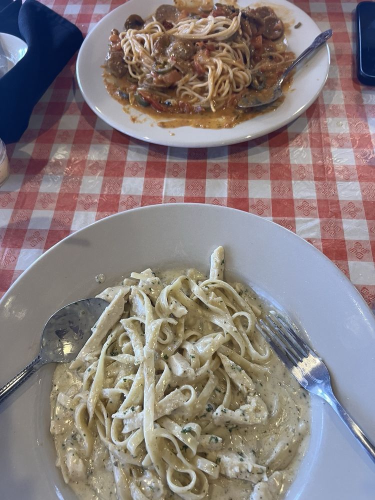 Dolce Vita Italian Ristorante Logo