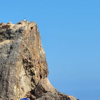 Point Dume State Beach - Climbing Rock. - Beaches Near Me - Malibu, California Point Dume State Beach - Climbing Rock. - Beaches Near Me - Malibu, California