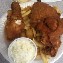 Maryland Fried Chicken - Food, look good but the fishy smell was overpowering!