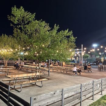 Caboose Commons - Outdoor patio is huge! - Breweries Near Me - Fairfax, Virginia