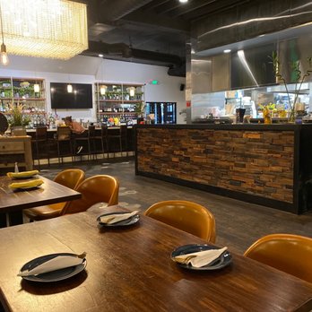 Kin Long Beach - Interior - Thai Near Me - Long Beach, California