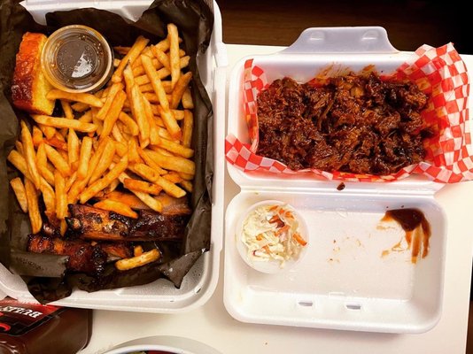 Big Bone BBQ & Wicked Wings- Oakville by null