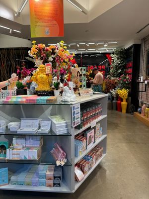 Pearl River Mart at Chelsea Market by null