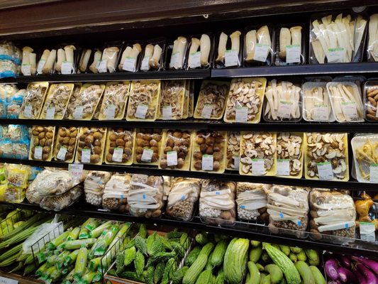 H Mart by null