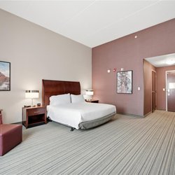 Hilton Garden Inn Winchester - Guest room