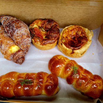 Chateau De Chantilly Cafe - Bakeries Near Me - Chantilly, Virginia