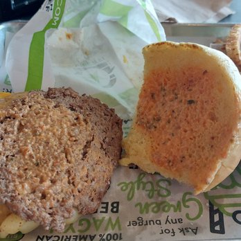BurgerFi - Juicy Lucy REALITY barely any Fi sauce - Burgers Near Me - Davie, Florida