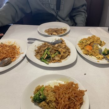 Sala Thai - Pad Thai Pad See Ew Curry Fried Rice Thai Iced Tea - Thai Near Me - San Diego, California Sala Thai - Pad Thai Pad See Ew Curry Fried Rice Thai Iced Tea - Thai Near Me - San Diego, California