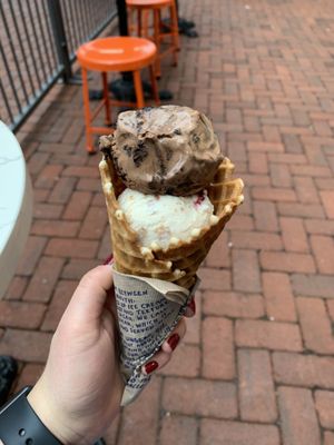 Jeni's Splendid Ice Creams by null