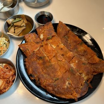 Han Sang - a variety of dishes of food on a table - Korean Near Me - Burnaby, British Columbia Han Sang - a variety of dishes of food on a table - Korean Near Me - Burnaby, British Columbia