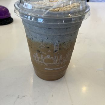 Binge Coffee House - Black Sesame Coffee - Vietnamese Near Me - Berkeley, California Binge Coffee House - Black Sesame Coffee - Vietnamese Near Me - Berkeley, California