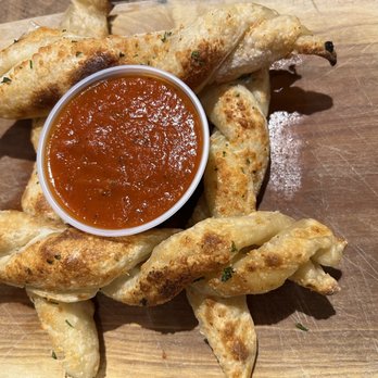 The BLVD - Was expecting garlic cheesy bread. Not much garlic and no cheese. - Bars Near Me - Bakersfield, California The BLVD - Was expecting garlic cheesy bread. Not much garlic and no cheese. - Bars Near Me - Bakersfield, California