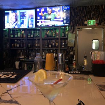 Justin’s Restaurant And Bar - Lemon drop - Bars Near Me - Morrow, Georgia Justin’s Restaurant And Bar - Lemon drop - Bars Near Me - Morrow, Georgia