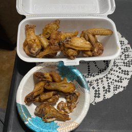 HOT DOGS & WINGS ETC - Updated December 2025 - 32 Photos & 29