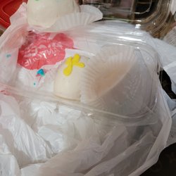 H-E-B - Ruined cake eggs from HEB on Weber Road.