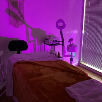 SERVETHEFACE - treatment room - Skin Care Near Me - Carmichael, California SERVETHEFACE - treatment room - Skin Care Near Me - Carmichael, California