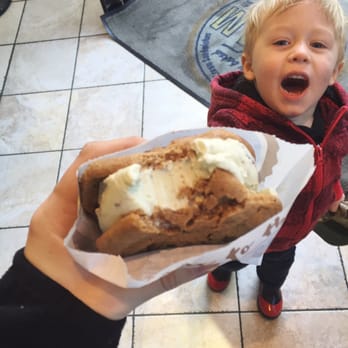 CREAM - Chocolate chip cookie and mint chip ice cream sandwich - Desserts Near Me - Berkeley, California CREAM - Chocolate chip cookie and mint chip ice cream sandwich - Desserts Near Me - Berkeley, California