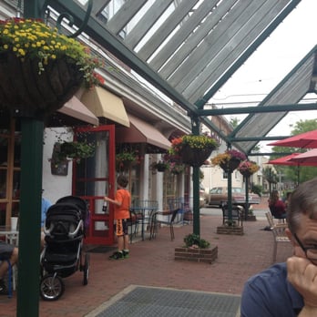 Café Isla - Shop is in between two streets. Much easier to find if you're walking than driving! - Breakfast & Brunch Near Me - Media, Pennsylvania Café Isla - Shop is in between two streets. Much easier to find if you're walking than driving! - Breakfast & Brunch Near Me - Media, Pennsylvania