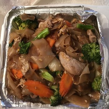 Garden Thai Cuisine - Pad See Eaw - Thai Near Me - Redlands, California