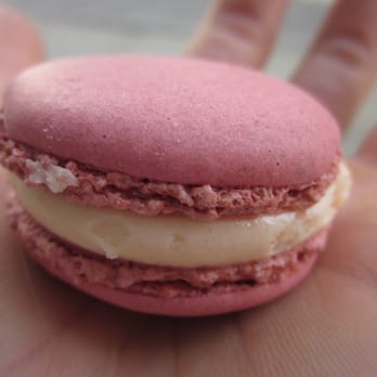 Pierre Hermé - Rose Petal - Chocolatiers & Shops Near Me - London, XGL Pierre Hermé - Rose Petal - Chocolatiers & Shops Near Me - London, XGL