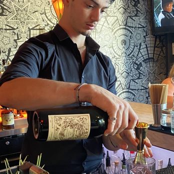 Hollywood Room - Alex is one of the best mixologists i have seen! You need too check this place out. - Distilleries Near Me - Napa, California Hollywood Room - Alex is one of the best mixologists i have seen! You need too check this place out. - Distilleries Near Me - Napa, California