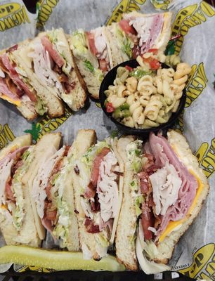 Dagwood’s Deli & Sports Bar by null