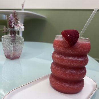 P&P Desserts and Coffee - Strawberry smoothie (contains no milk) - Coffee & Tea Near Me - Cypress, Texas P&P Desserts and Coffee - Strawberry smoothie (contains no milk) - Coffee & Tea Near Me - Cypress, Texas