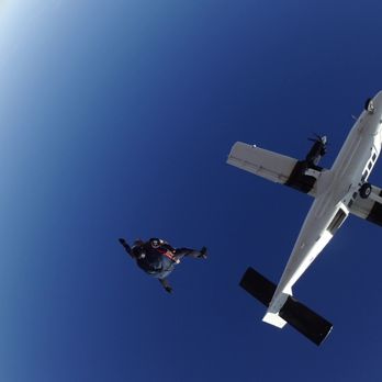 Skydive San Diego - Experience the thrill of freefall with an experienced instructor during a tandem skydive. - Skydiving Near Me - Jamul, California Skydive San Diego - Experience the thrill of freefall with an experienced instructor during a tandem skydive. - Skydiving Near Me - Jamul, California