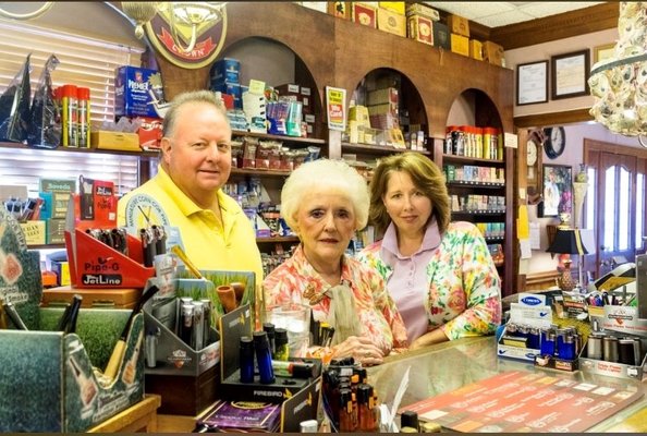 ye olde tobacco shop savannah Ye Ole Tobacco Shop, 280 Eisenhower Dr, Savannah, GA 31406, US