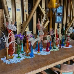 Sunshine Mill Winery - Table art