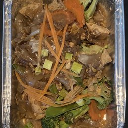 Pad See Ew: Nicely seasoned Pad See Ew: Nicely seasoned