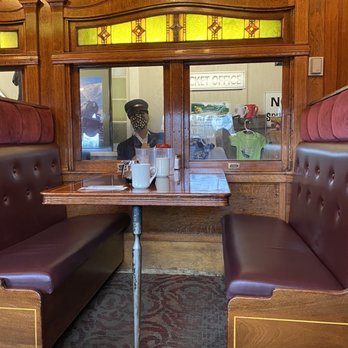 Frank's Diner - Table - Diners Near Me - Spokane, Washington Frank's Diner - Table - Diners Near Me - Spokane, Washington