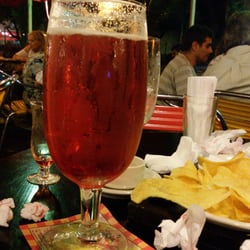 Pedite 1 Balón de chopp tirado con granadina