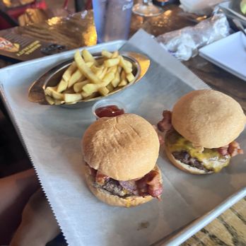 Boss Tapas Burger & Brew - Sliders overcooked, fries no salt just bland. - Burgers Near Me - Hialeah, Florida