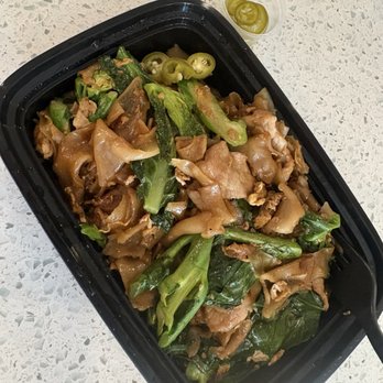 Manon - Thai Near Me - Fullerton, California