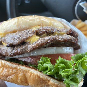 Carl's Jr - Famous Star - Fast Food Near Me - Arcata, California