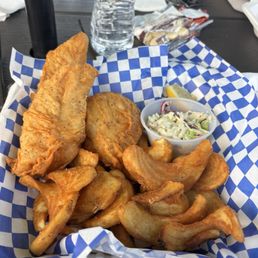 Mmmm mmmmm rock fish platter Mmmm mmmmm rock fish platter