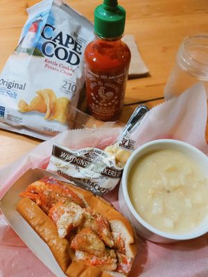 Luke's Lobster Brickell City Centre by null