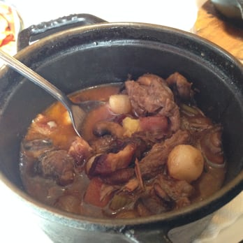 Boulevard Brasserie - Boeuf bourguignon & mash. - French Near Me - London, XGL