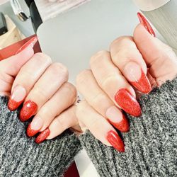 Lotus & Lily’s Nails