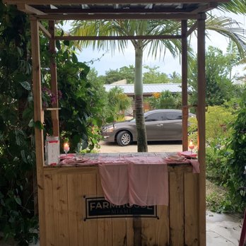 FarmHouse Miami - American Near Me - Miami, Florida