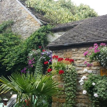 Queens Head Inn - Pubs Near Me - Cheltenham, GLS