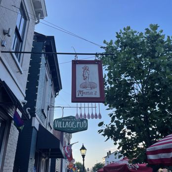 Mama’s on Main - Wine Bars Near Me - Covington, Kentucky