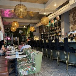 Sauvage - Gorgeous indoor seating