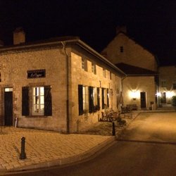 Moulin le Cygne - Außenansicht abends