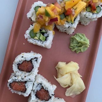 Screaming Tuna - Spicy Tuna and Mango - Sushi Bars Near Me - Milwaukee, Wisconsin