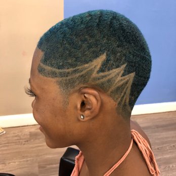 Brii Shears - Side view - Hair Stylists Near Me - Decatur, Georgia