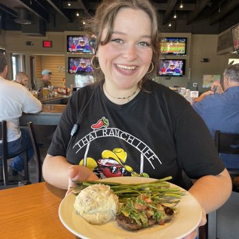 Chili's - Chloe serves it up with pride for her Chili's team spirit working with Max, today. My sirloin steak is really meant to smack the chops! - Tex-Mex Near Me - San Diego, California Chili's - Chloe serves it up with pride for her Chili's team spirit working with Max, today. My sirloin steak is really meant to smack the chops! - Tex-Mex Near Me - San Diego, California