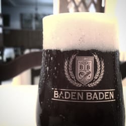 Restaurante Nevada - Chopp escuro Baden Baden. Espuma cremosa e sabor suave, que fica na boca sem ser amargo demais.