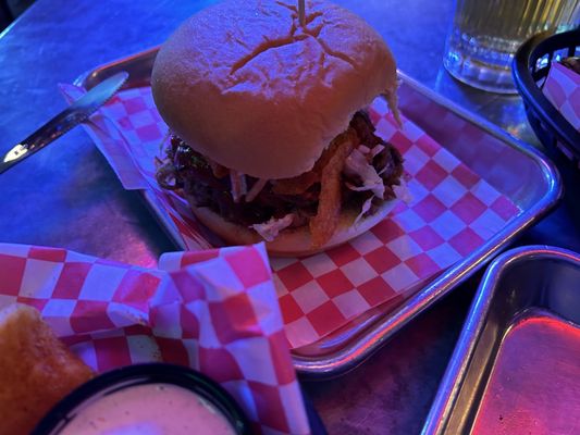 Bee's Barbecue by null